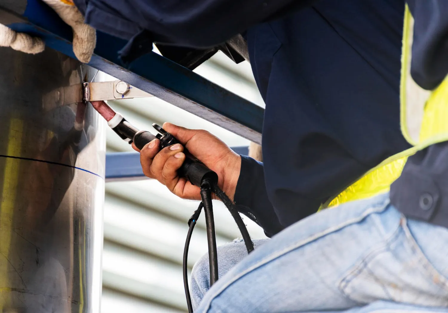 Building structure maintenance
