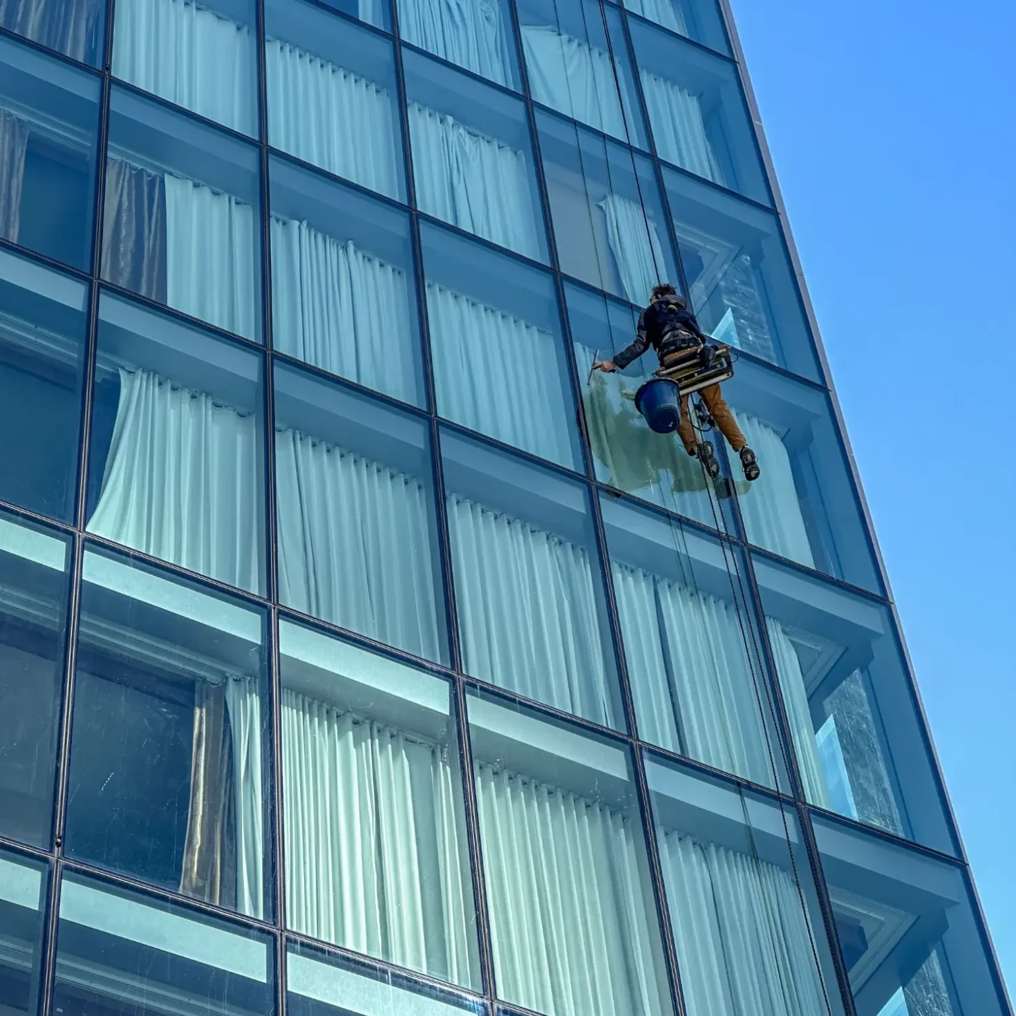 Abseiling hotel exterior window cleaning London